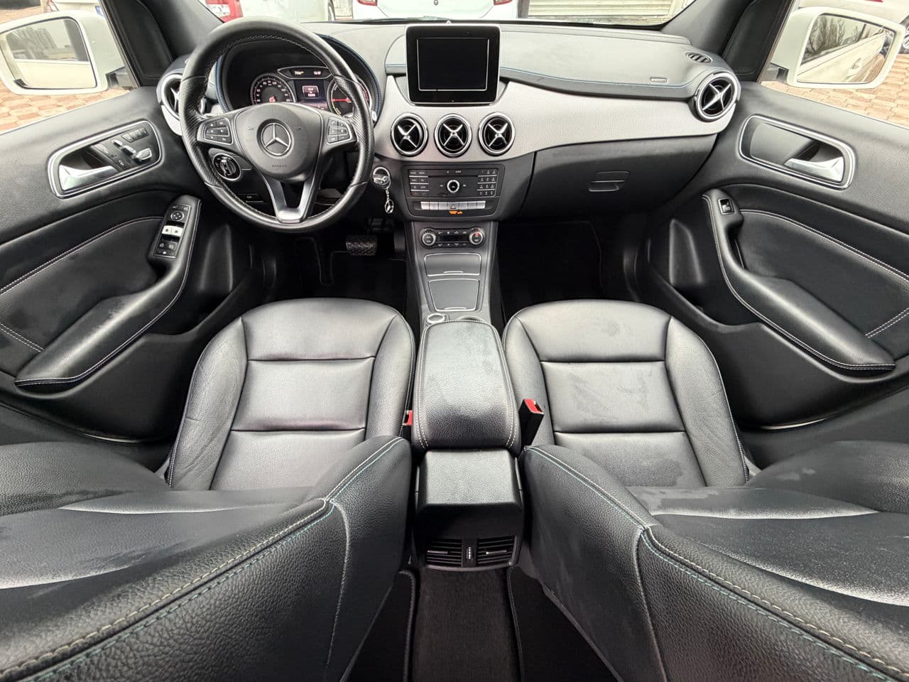 Mercedes B 250E 2015 — Миниатюра 10