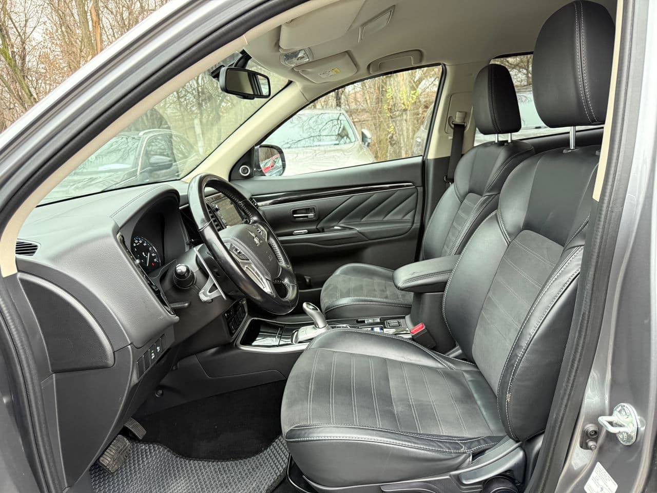 2018 Mitsubishi Outlander — Miniatură 6