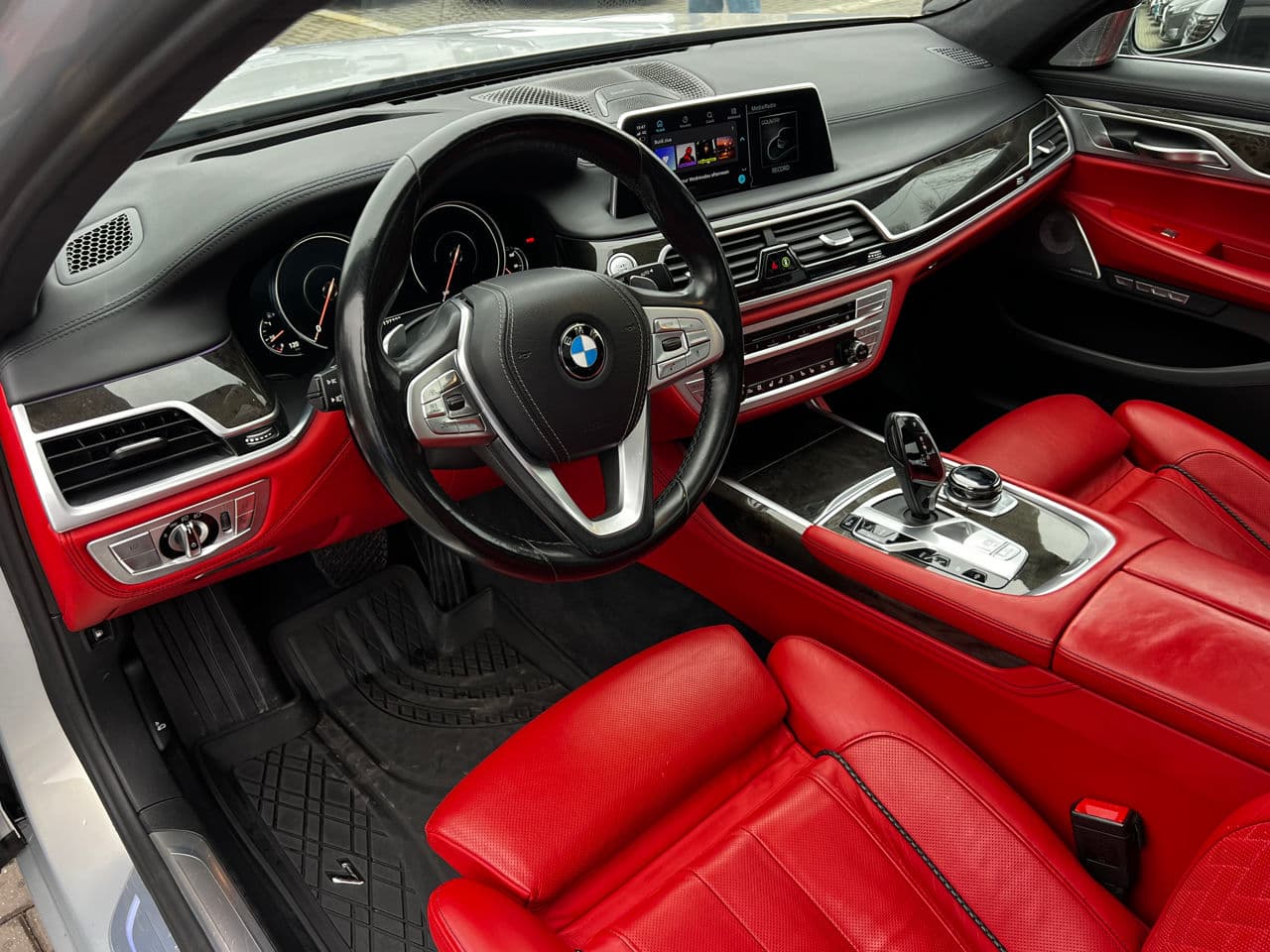 BMW 740e 2017 — Миниатюра 7
