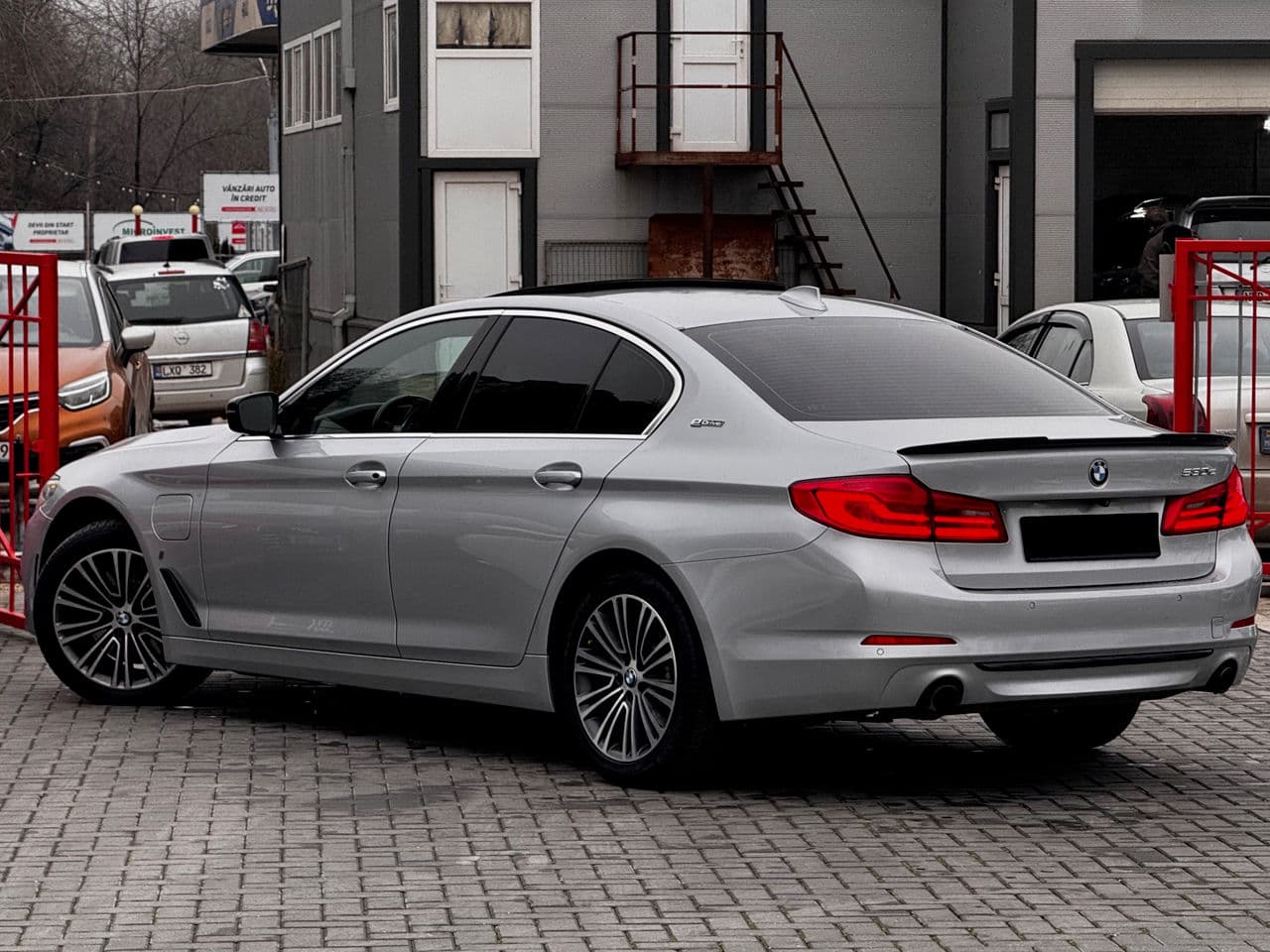 BMW 530e 2019 — Миниатюра 4