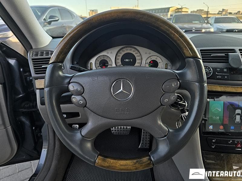 Mercedes E 320 2006 — Миниатюра 7