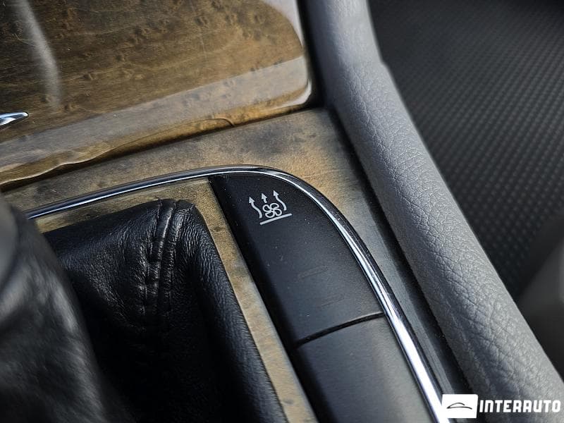 Mercedes E 320 2006 — Миниатюра 13