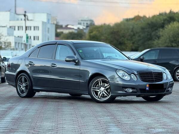 2006 Mercedes E 320 — Miniatură 2
