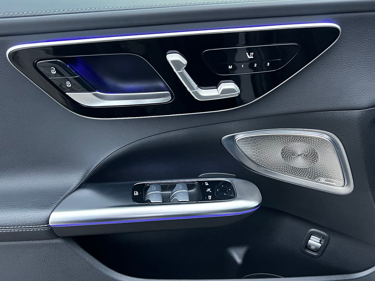 Mercedes C 200 2021 — Миниатюра 18