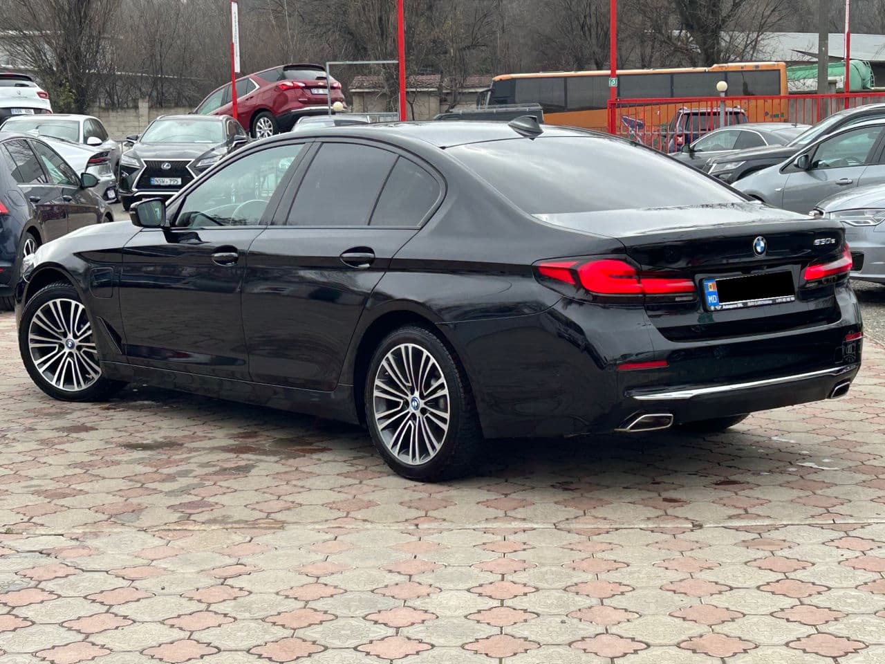 BMW 530e 2021 — Миниатюра 3
