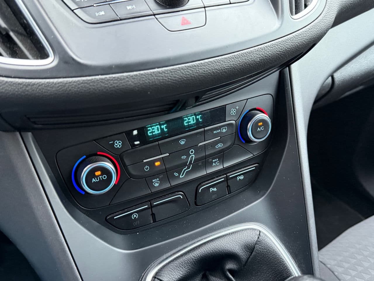 Ford C-MAX 2016 — Миниатюра 12