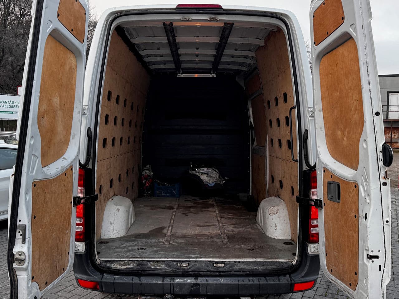 Mercedes Sprinter 2010 — Миниатюра 11