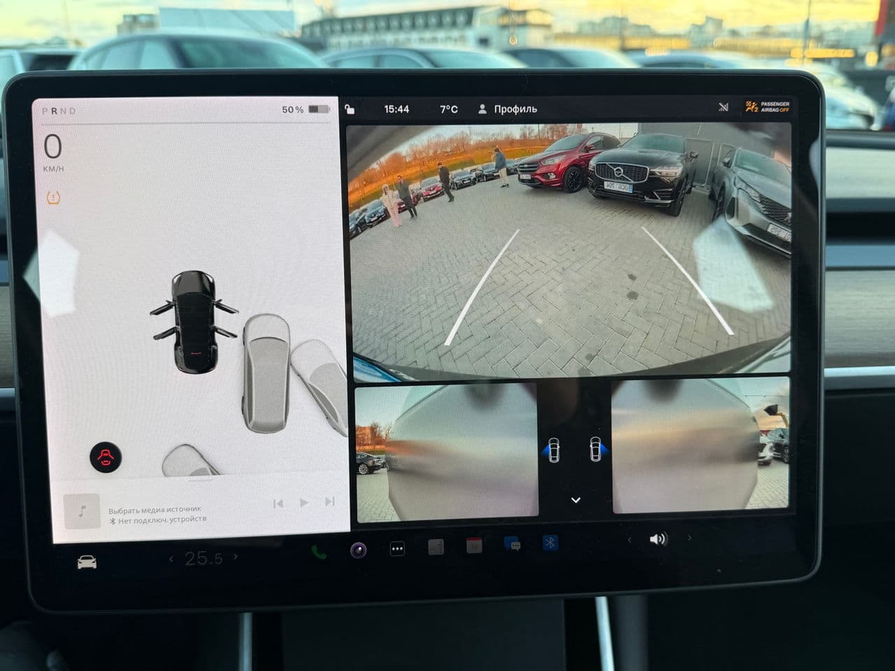 Tesla Model Y 2020 — Миниатюра 9
