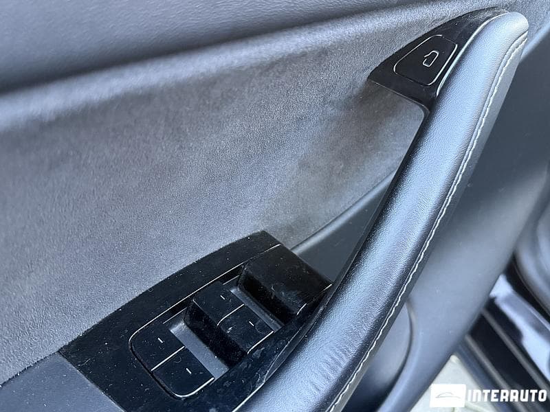 Tesla Model Y 2020 — Миниатюра 15