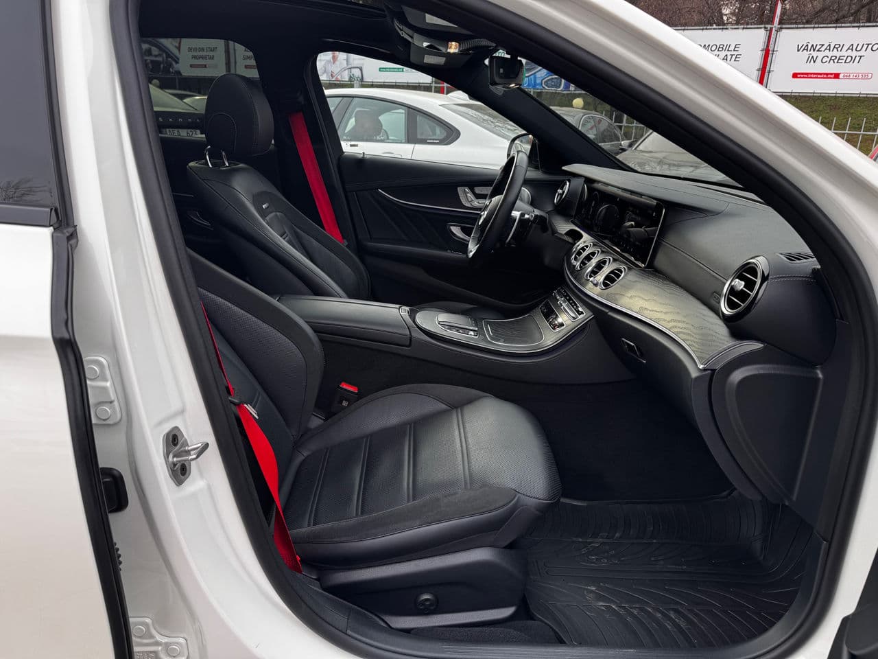 Mercedes E 53 AMG 2023 — Миниатюра 5