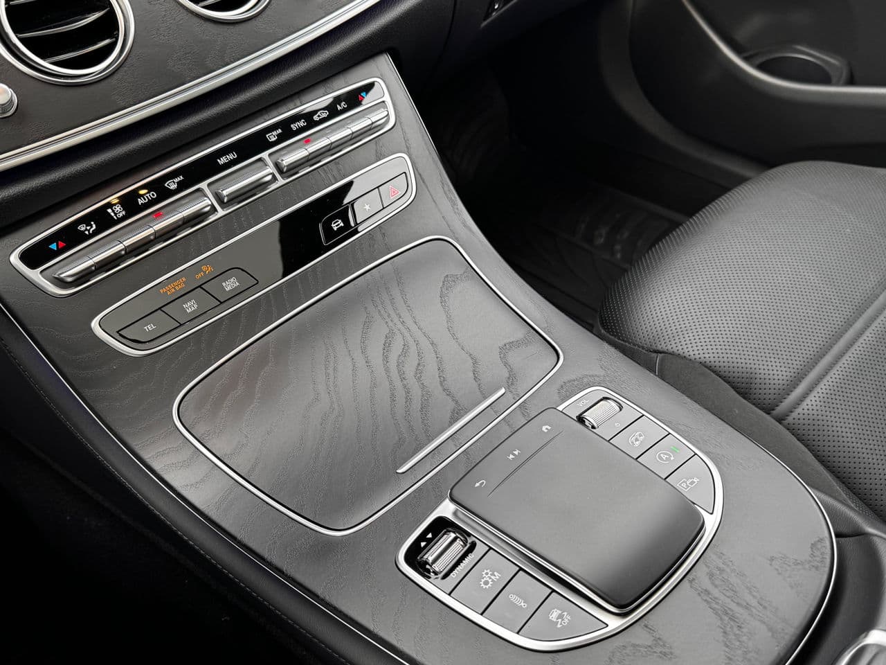 Mercedes E 53 AMG 2023 — Миниатюра 11
