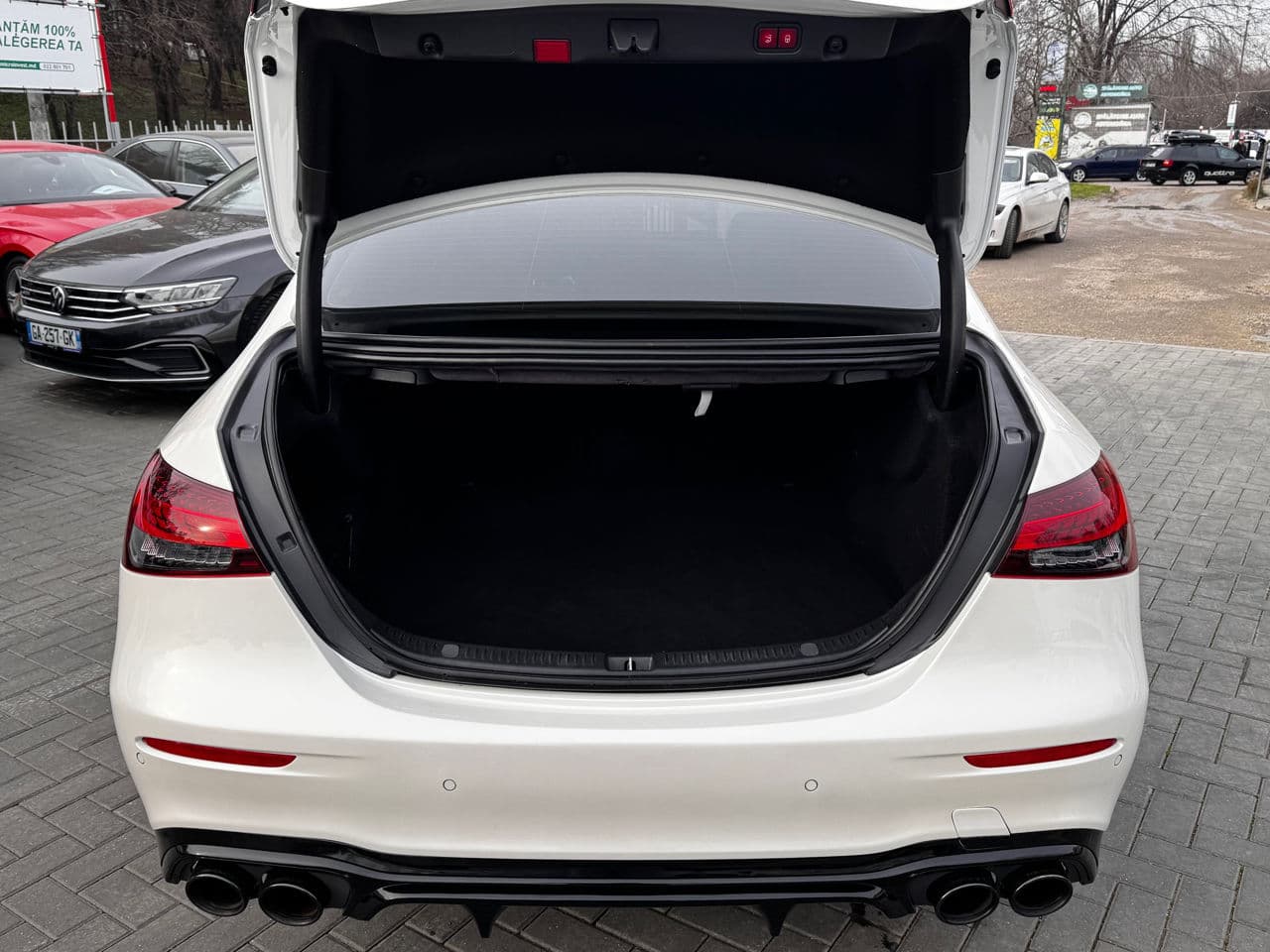 Mercedes E 53 AMG 2023 — Миниатюра 19