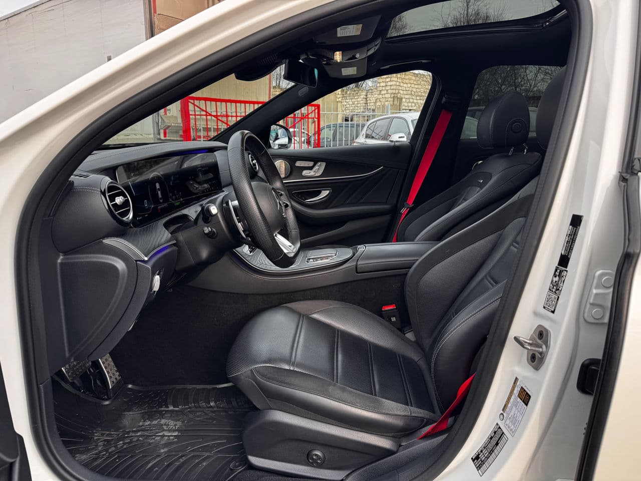 Mercedes E 53 AMG 2023 — Миниатюра 6