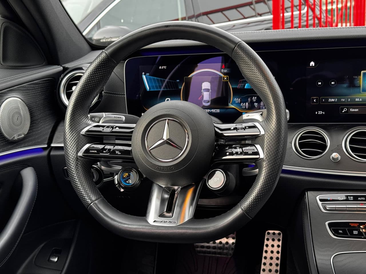 Mercedes E 53 AMG 2023 — Миниатюра 8