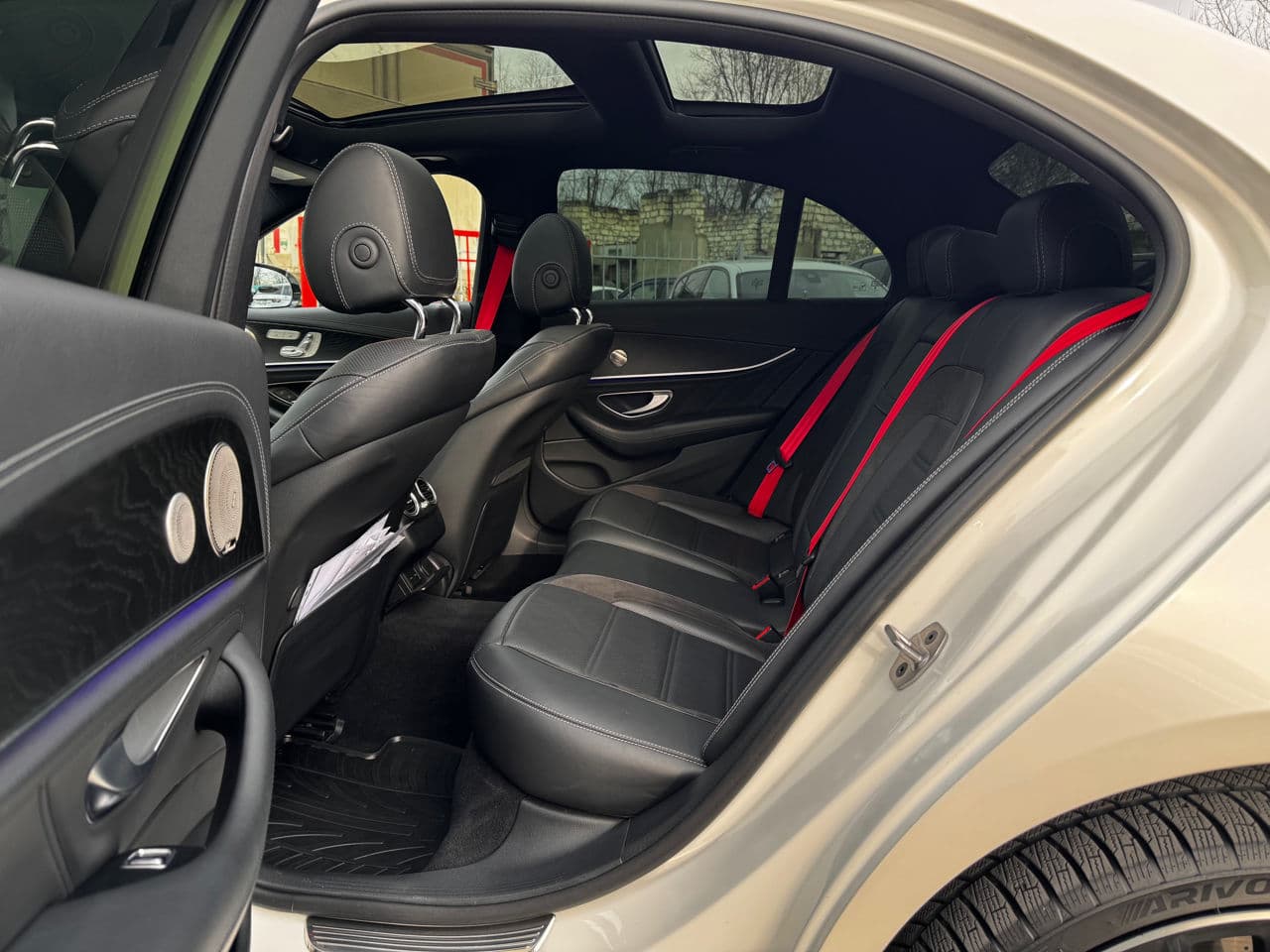 Mercedes E 53 AMG 2023 — Миниатюра 18