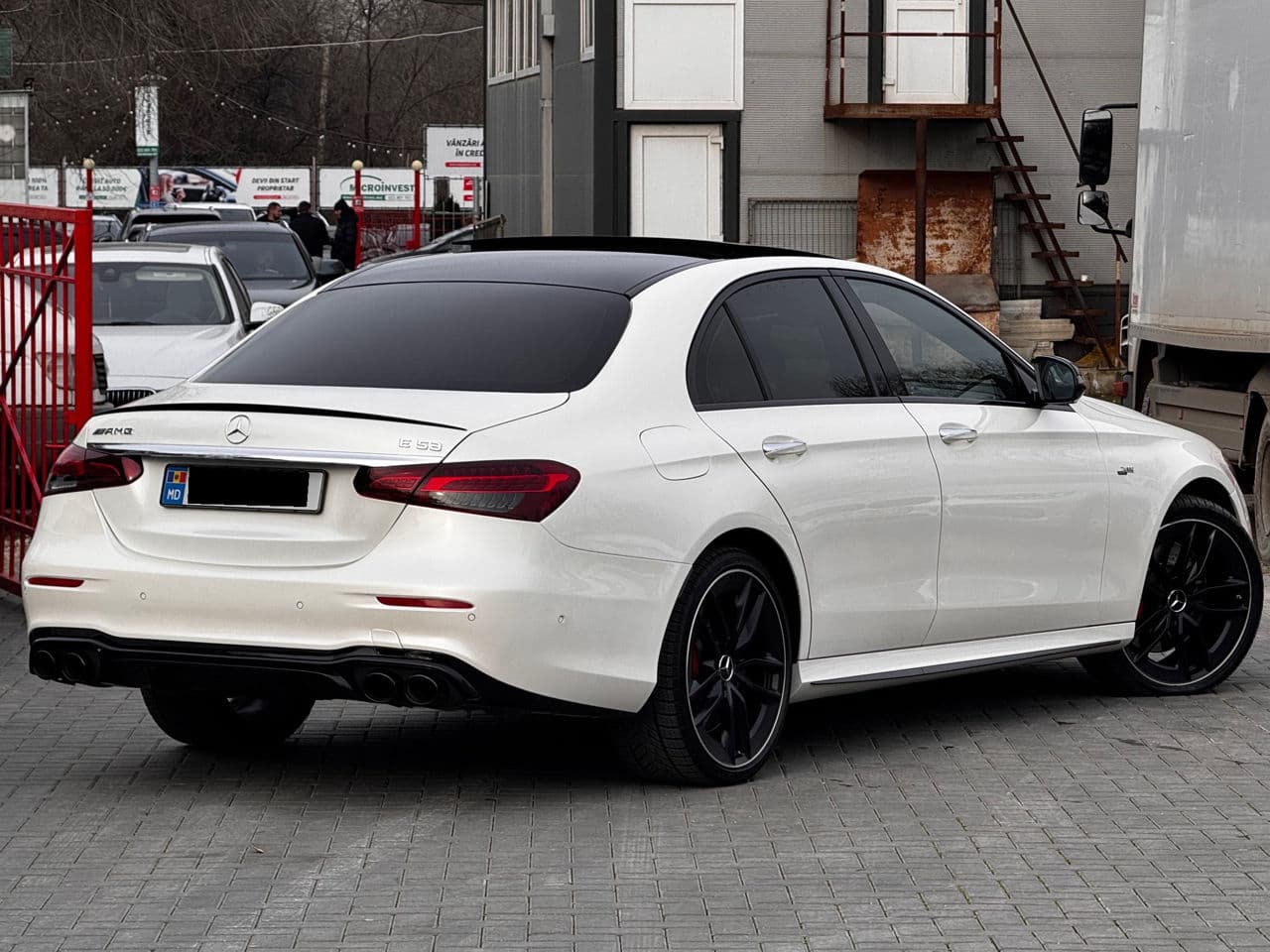 Mercedes E 53 AMG 2023 — Миниатюра 4