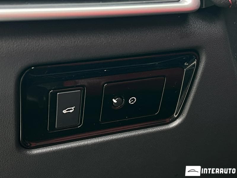 Jaguar F-Pace 2016 — Миниатюра 9