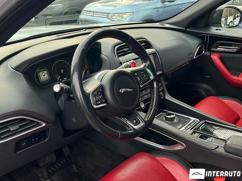 Jaguar F-Pace 2016 — Миниатюра 10