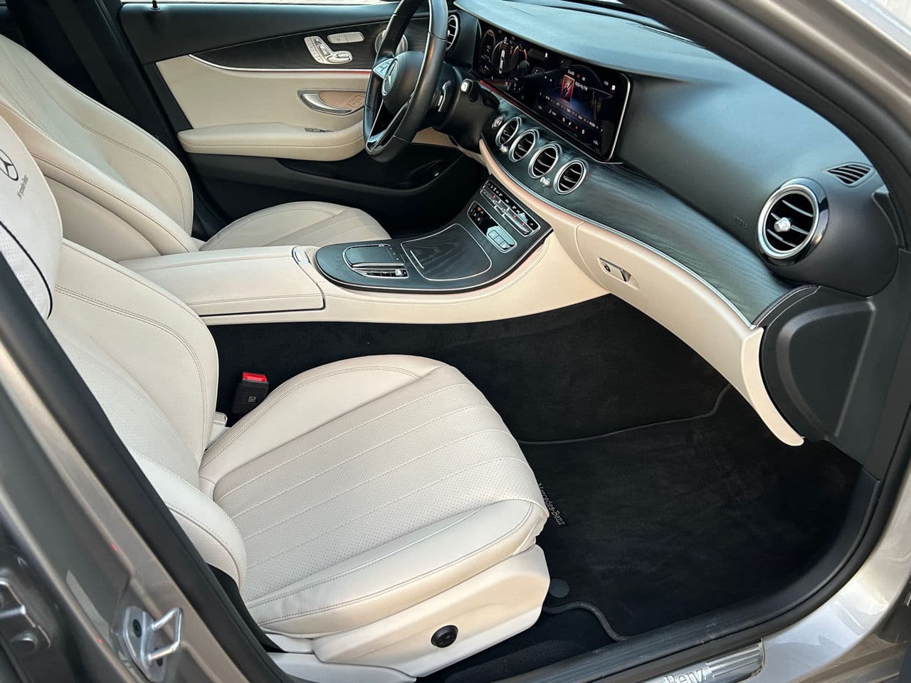 Mercedes E 350 2023 — Миниатюра 14