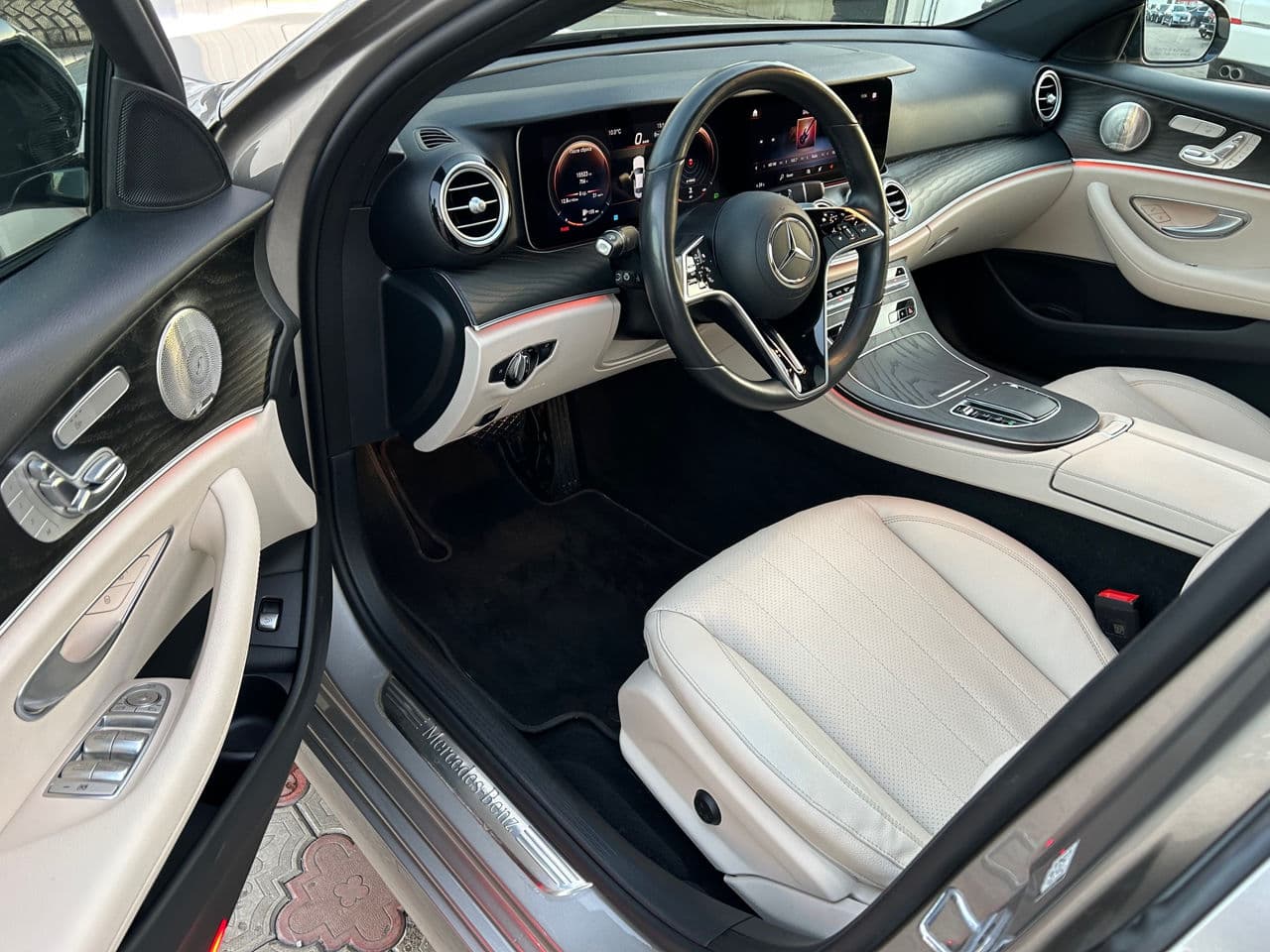 Mercedes E 350 2023 — Миниатюра 6