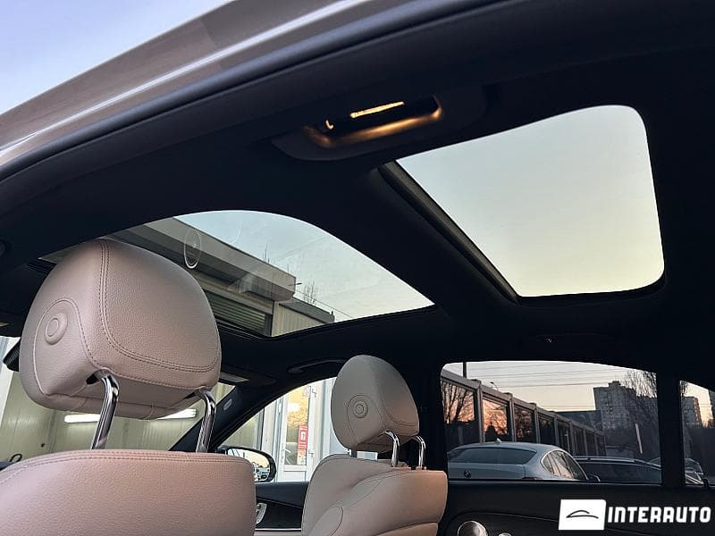 Mercedes E 350 2023 — Миниатюра 17