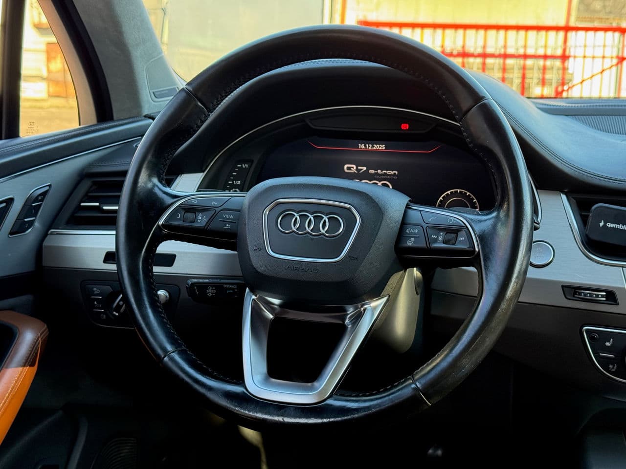 Audi Q7 E-Tron 2016 — Миниатюра 7