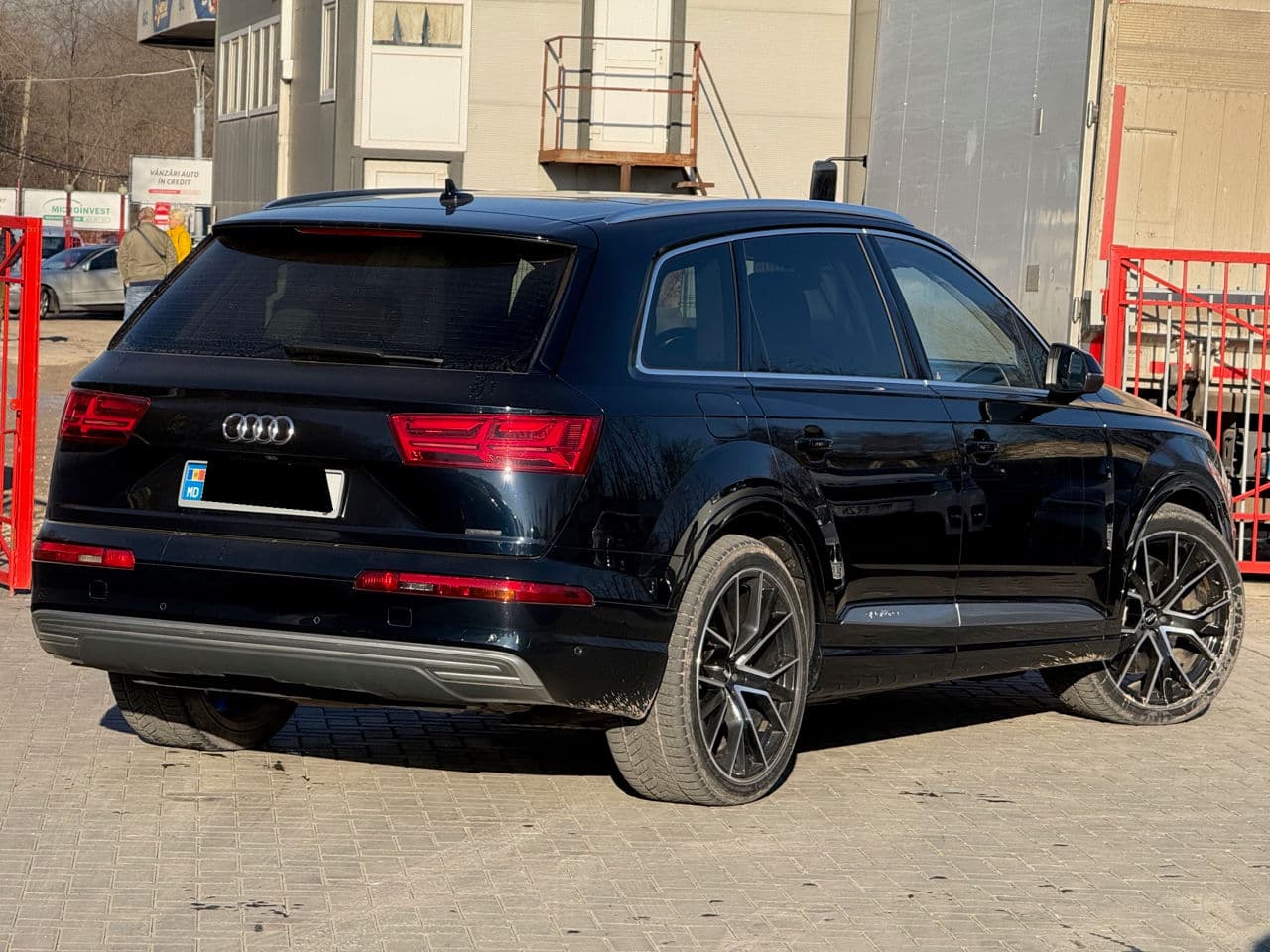 Audi Q7 E-Tron 2016 — Миниатюра 2