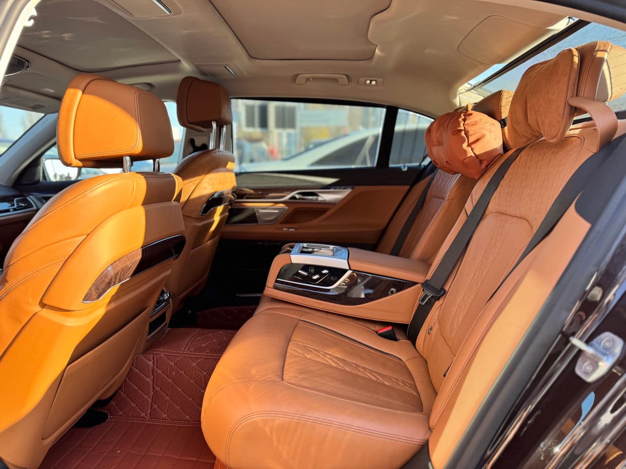 BMW 745e 2019 — Миниатюра 19