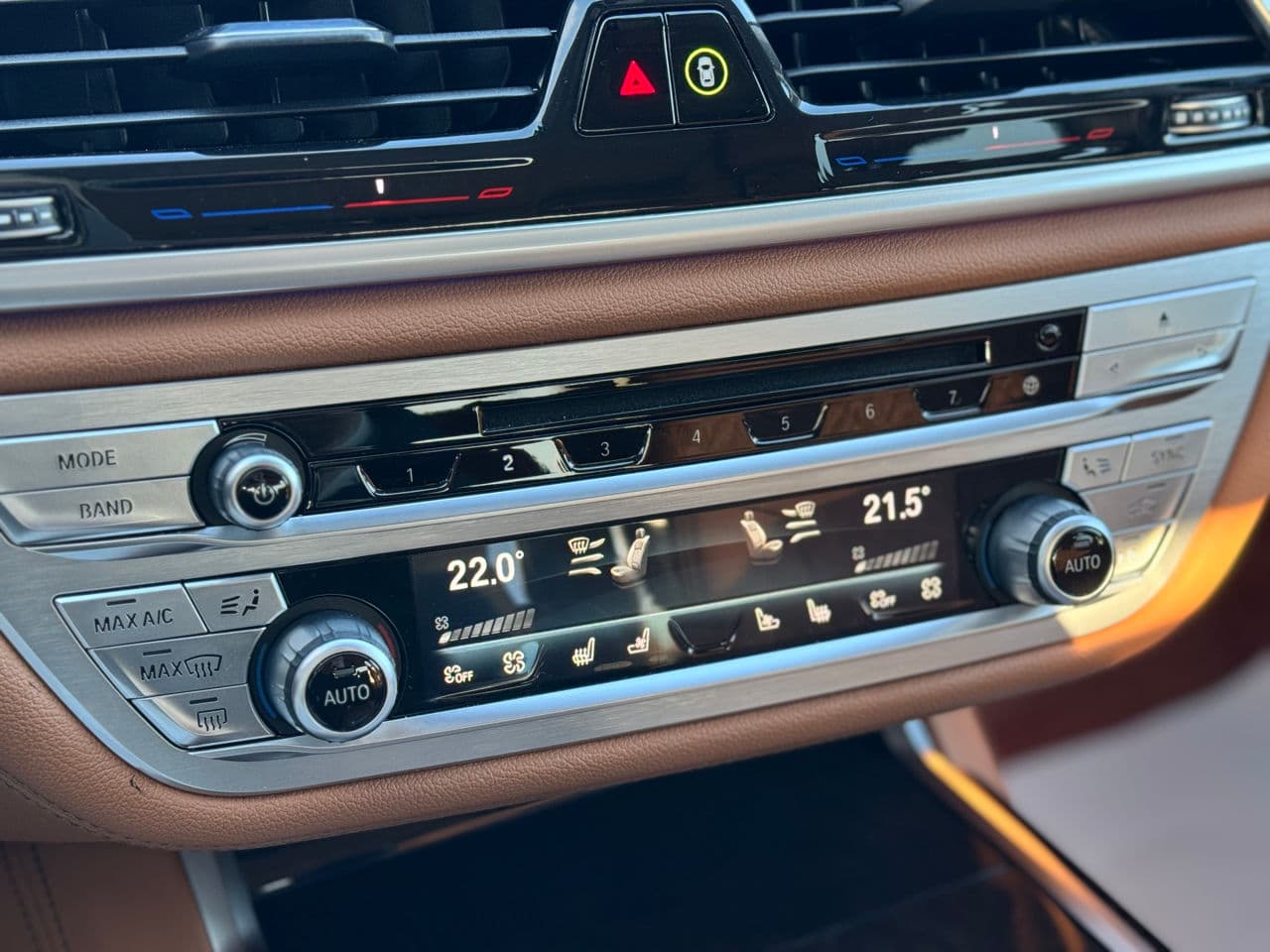 BMW 745e 2019 — Миниатюра 16