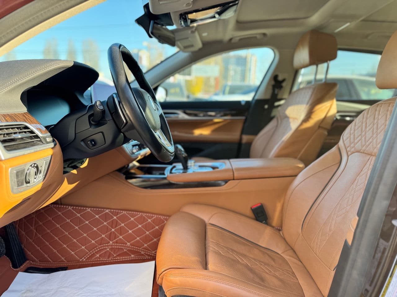BMW 745e 2019 — Миниатюра 9