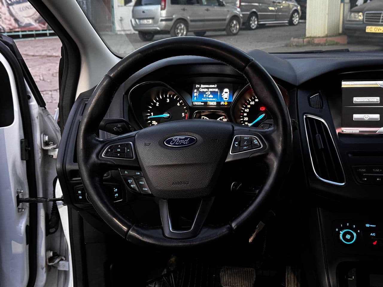 Ford Focus 2015 — Миниатюра 10