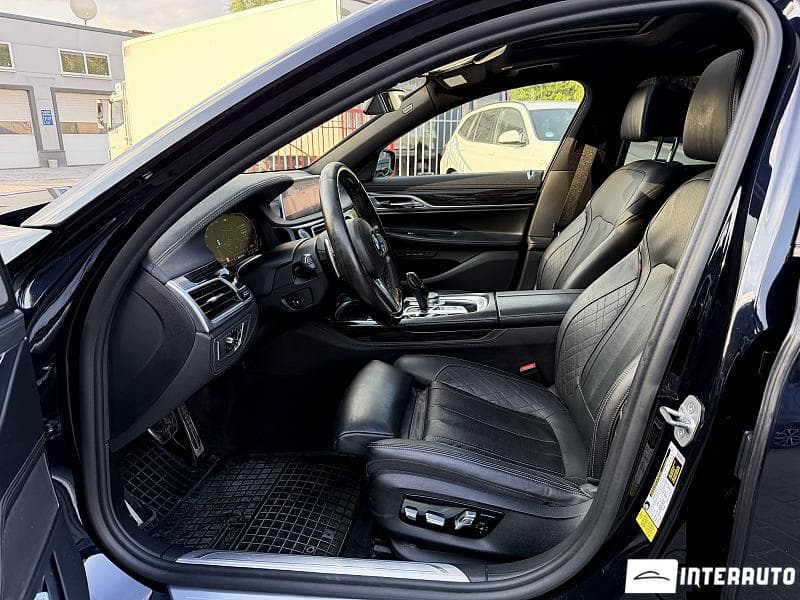 BMW 740 2019 — Миниатюра 5