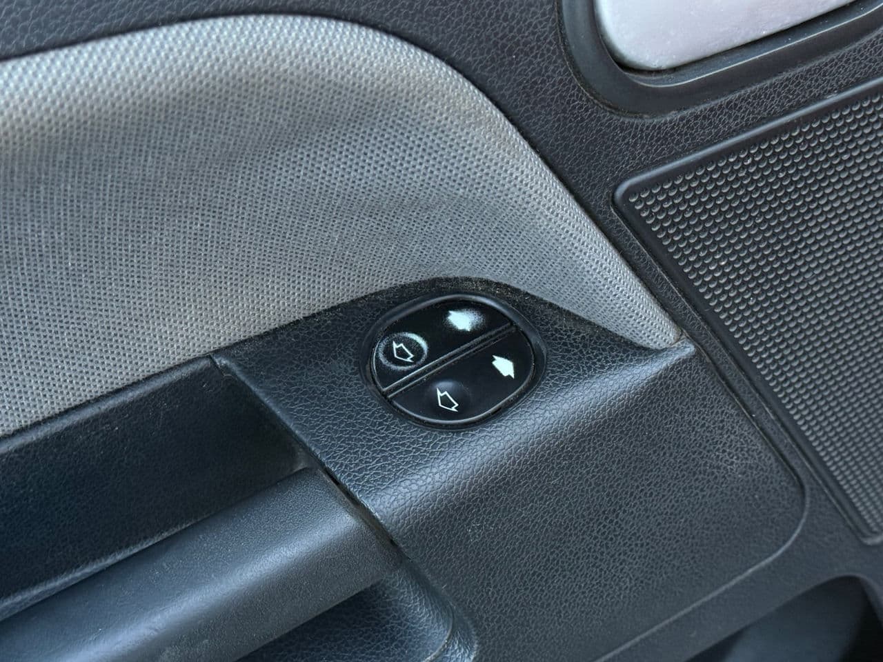 Ford Fusion 2004 — Миниатюра 6