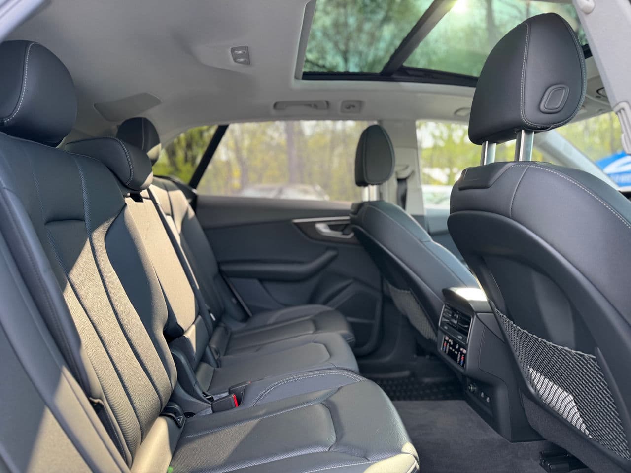 Audi Q8 2023 — Миниатюра 23