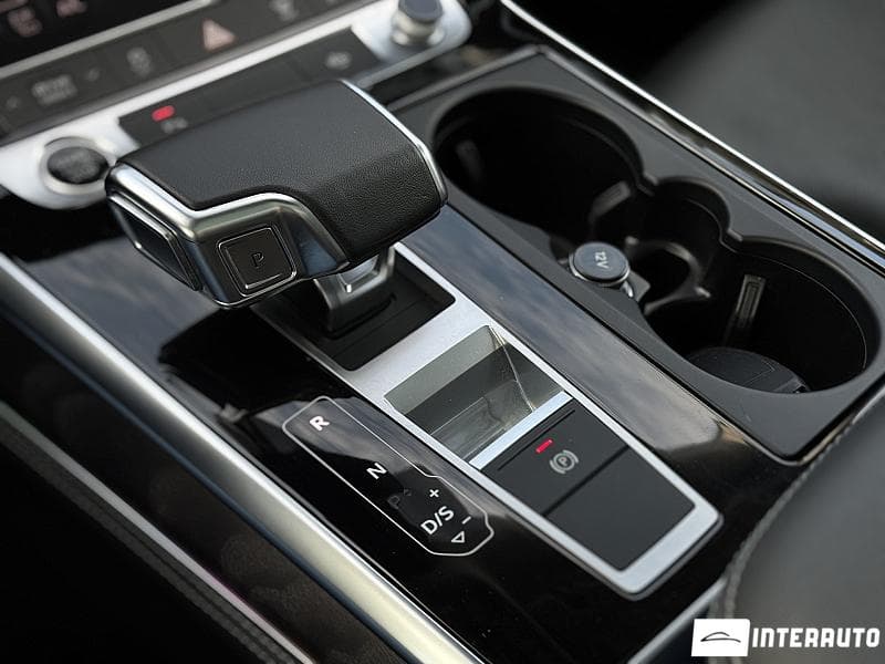 Audi Q8 2023 — Миниатюра 19