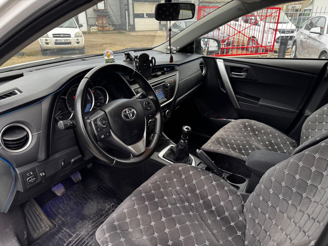 Toyota Auris 2014 — Миниатюра 6