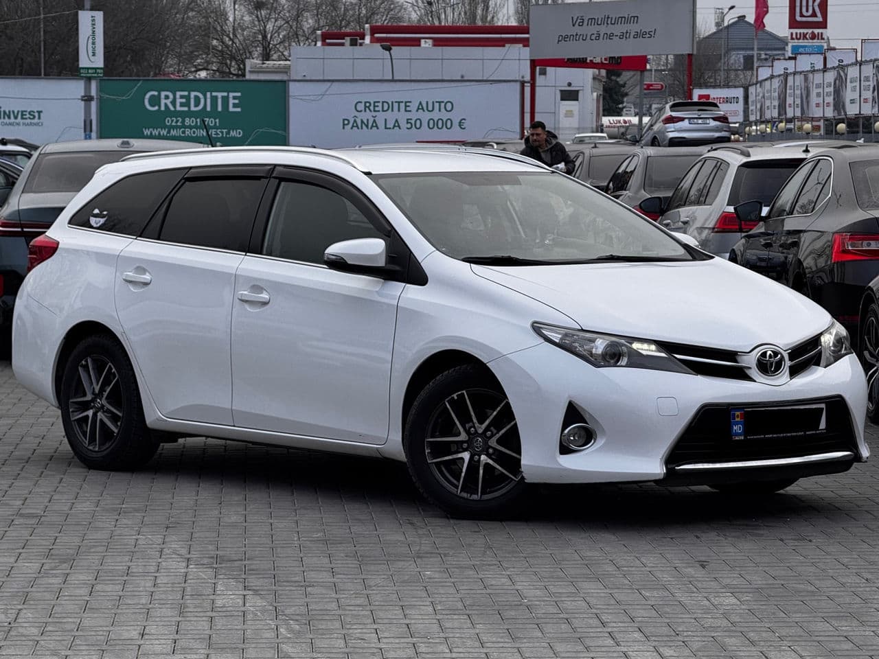 Toyota Auris 2014 — Миниатюра 2