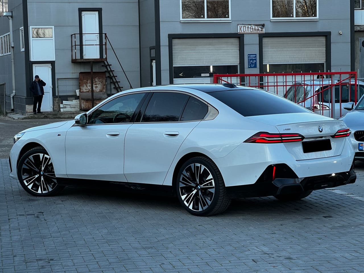 BMW 520 2023 — Миниатюра 2