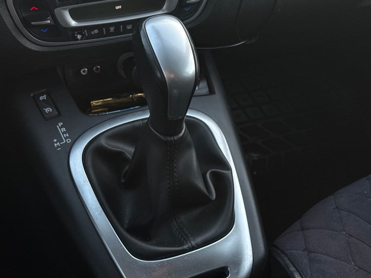 Renault Scenic 2010 — Миниатюра 11