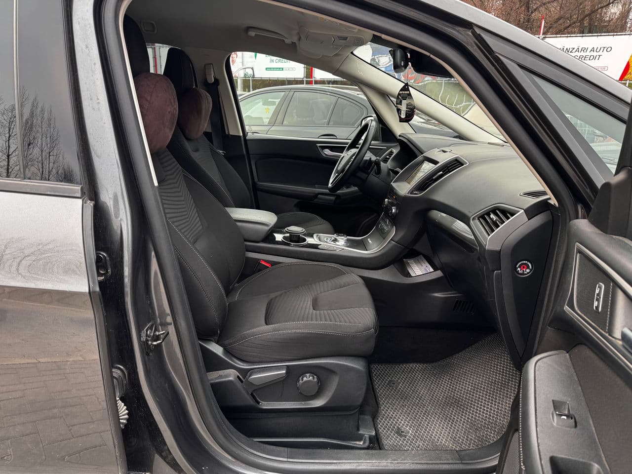 Ford S-Max 2018 — Миниатюра 5