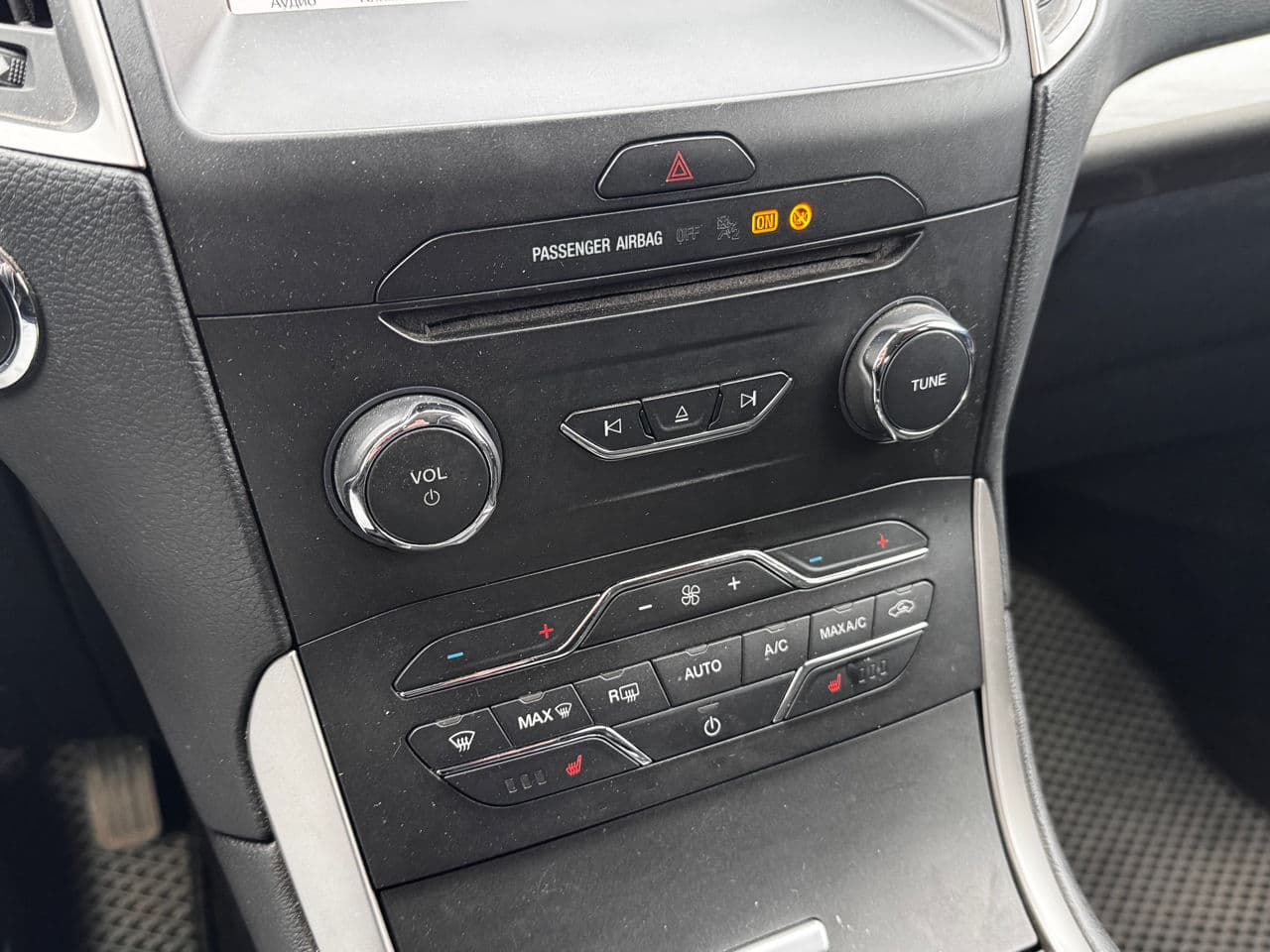 Ford S-Max 2018 — Миниатюра 11