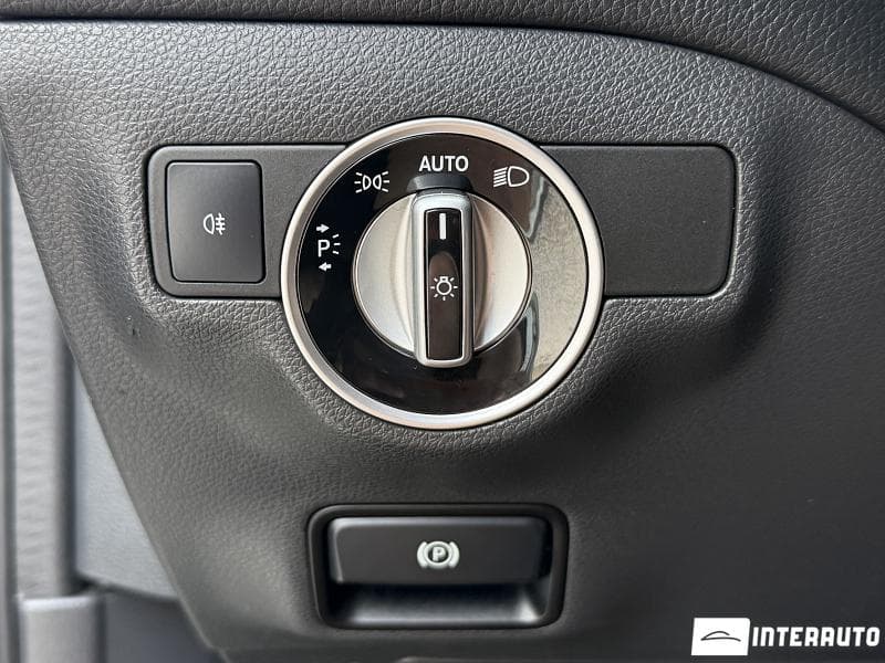 2014 Mercedes GLA 220 — Miniatură 9