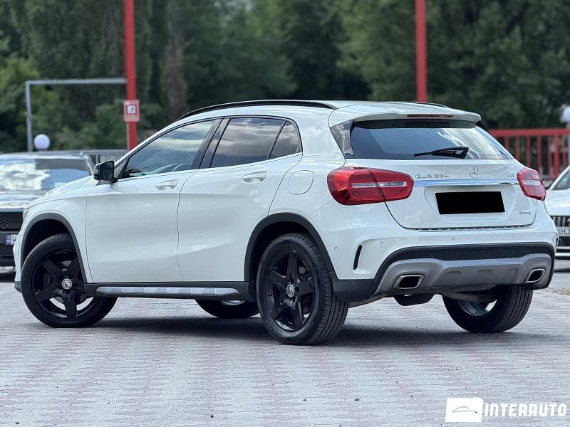 2014 Mercedes GLA 220 — Miniatură 3