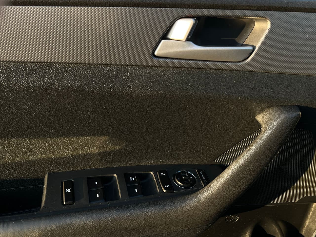 Hyundai Sonata 2014 — Миниатюра 5