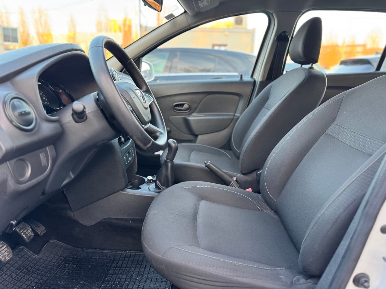 Dacia Sandero 2018 — Миниатюра 6
