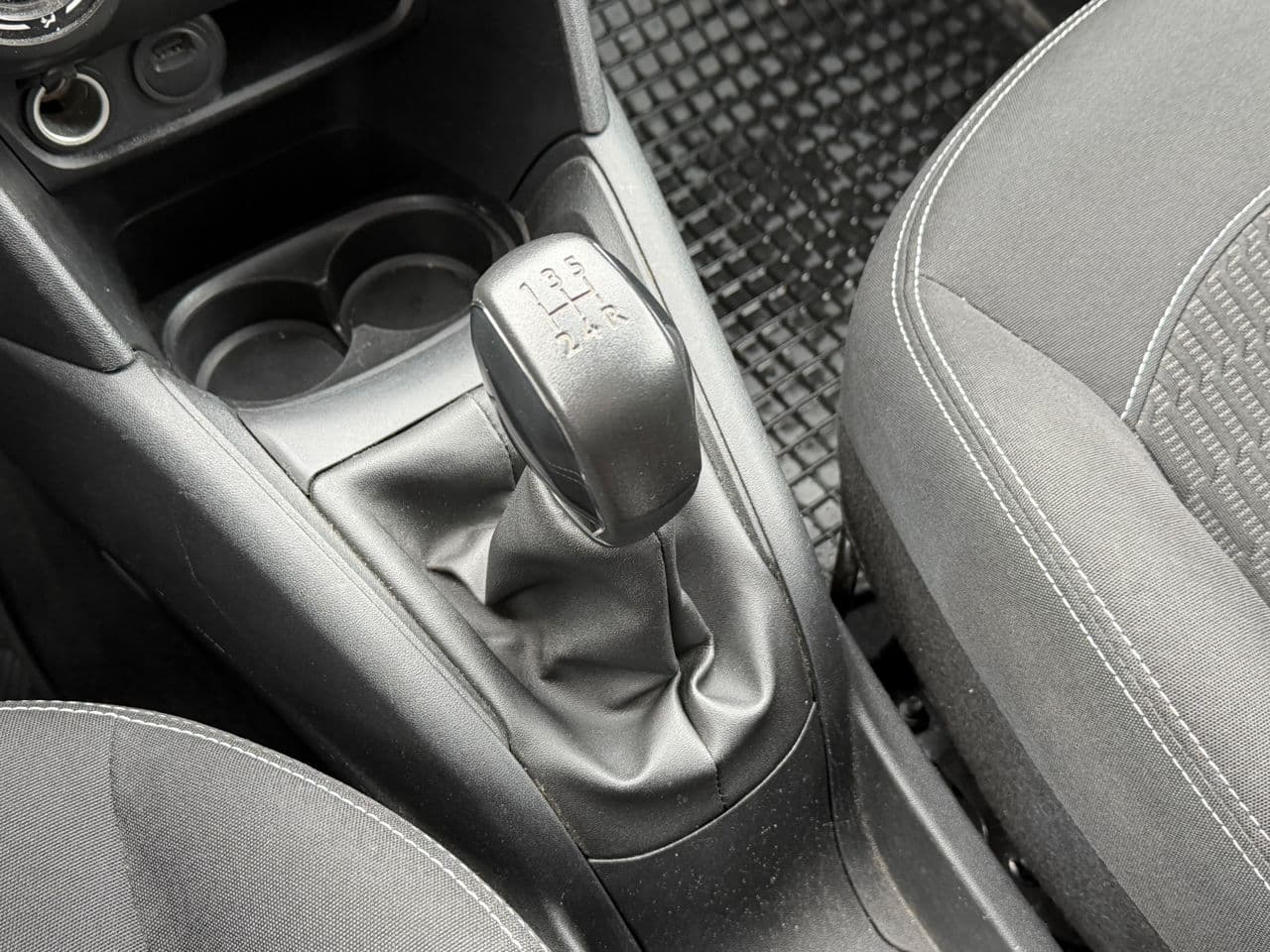 Peugeot 208 2019 — Миниатюра 14
