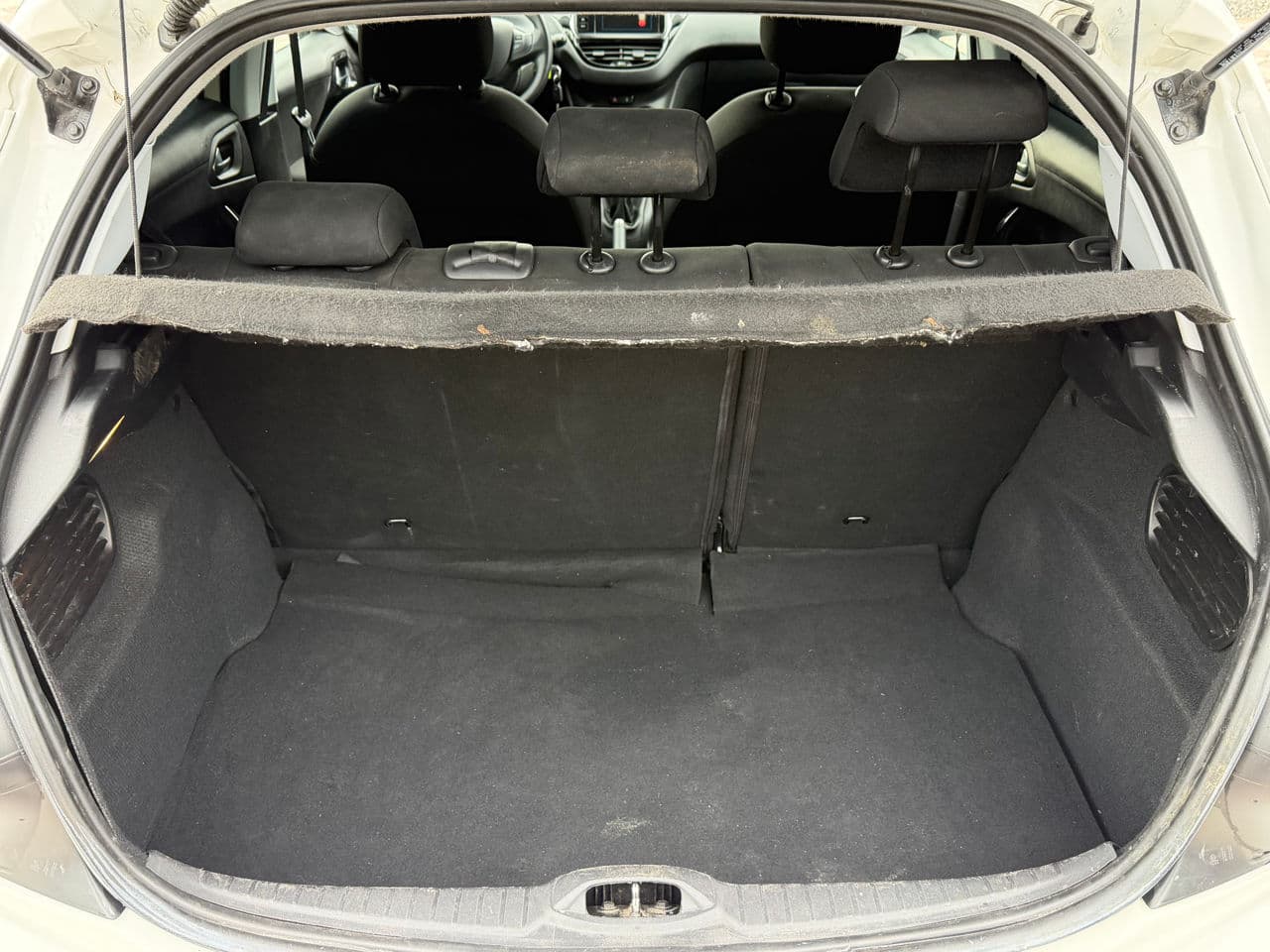 Peugeot 208 2019 — Миниатюра 17
