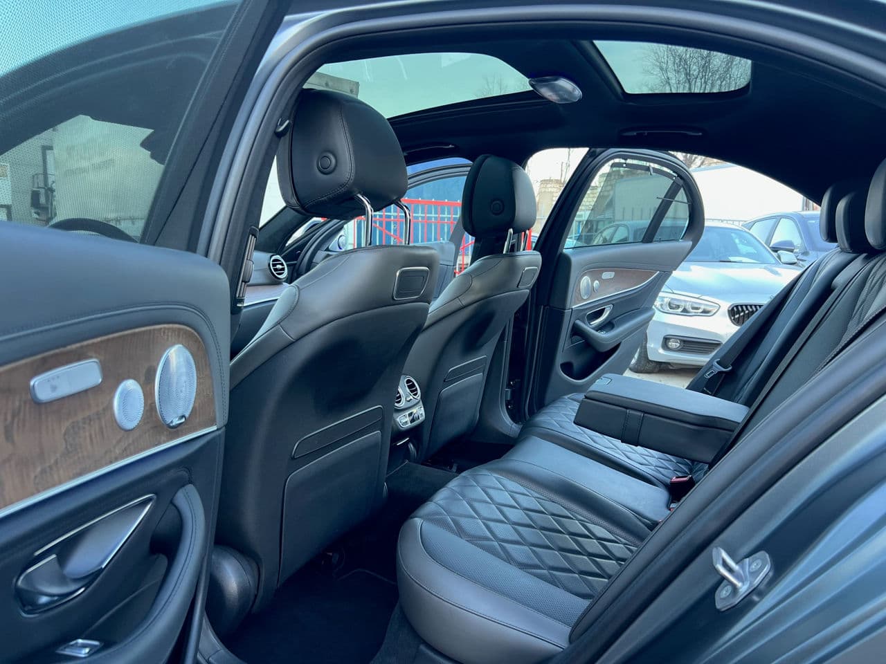 Mercedes E 350e 2017 — Миниатюра 16