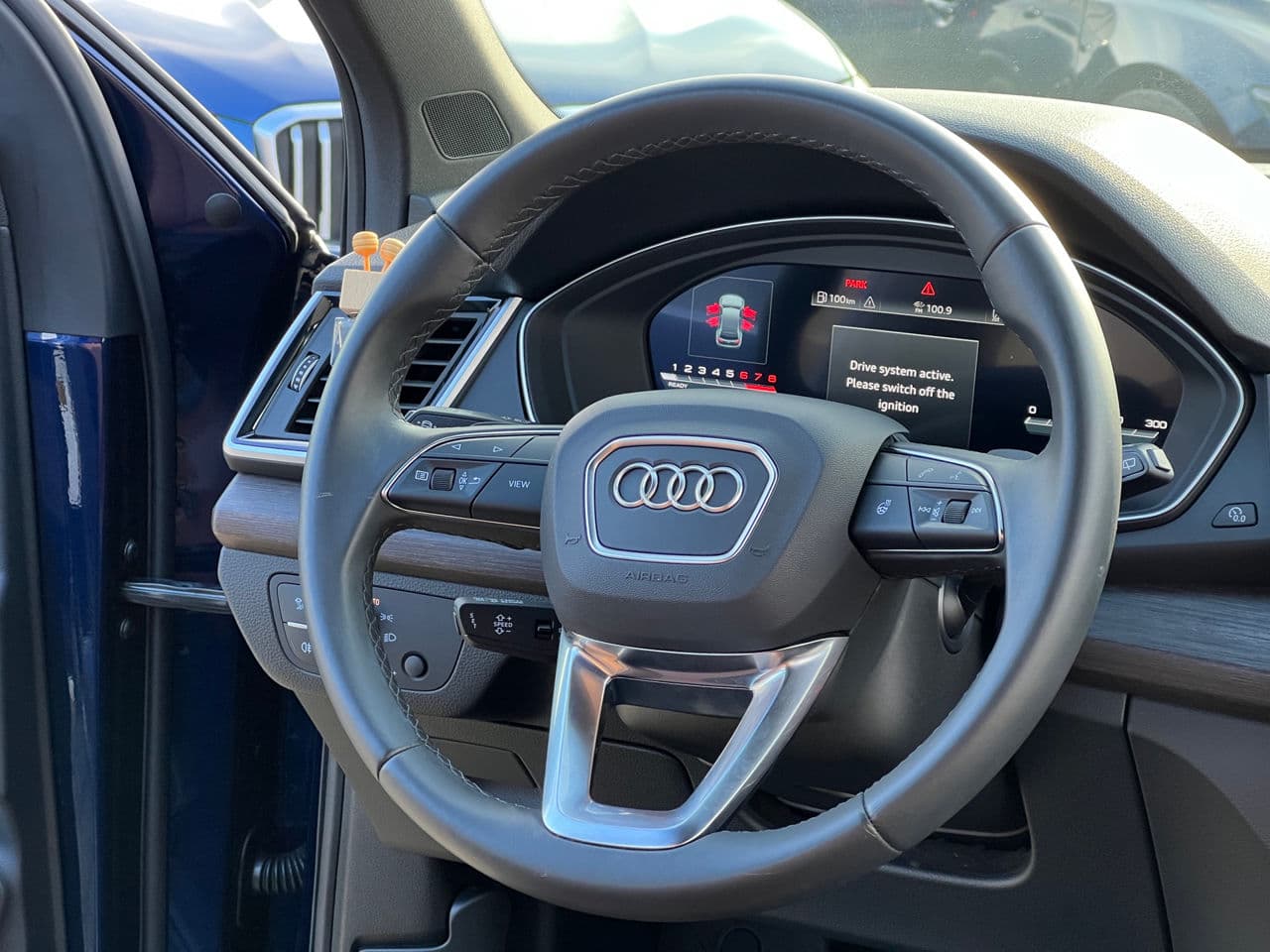 Audi Q5 2023 — Миниатюра 7