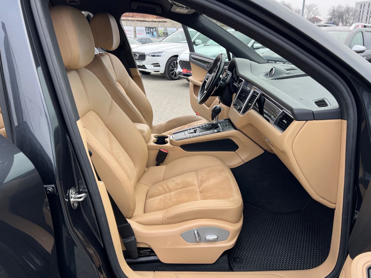 Porsche Macan 2017 — Миниатюра 16